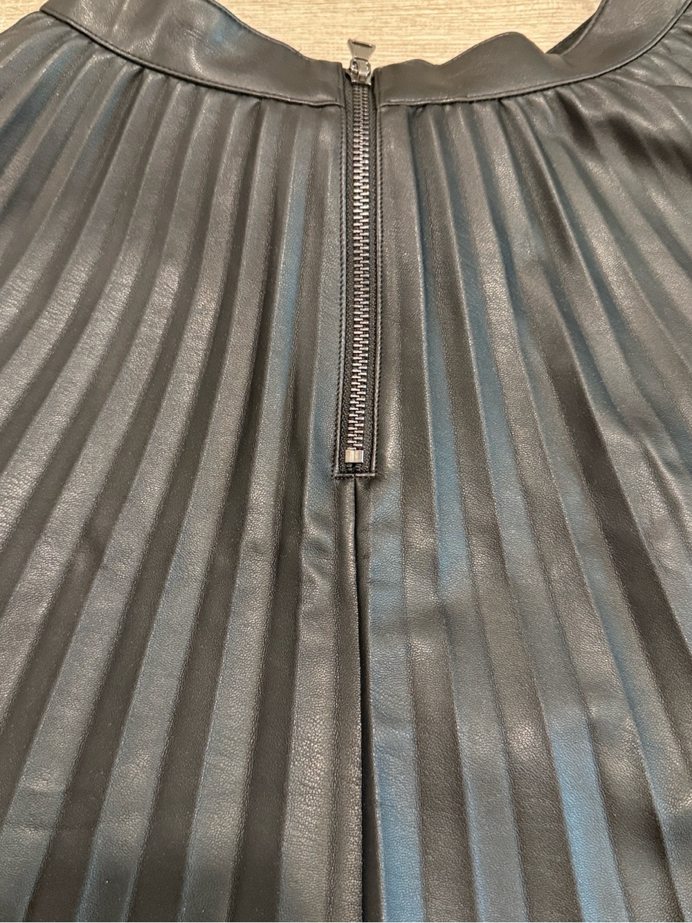 EXPRESS SKIRT - Picture 3 of 3